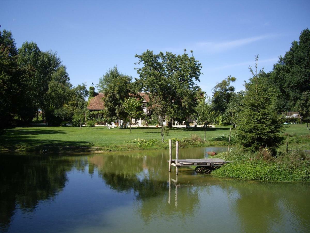 فندق Les Sapins Vitry-aux-Loges المظهر الخارجي الصورة